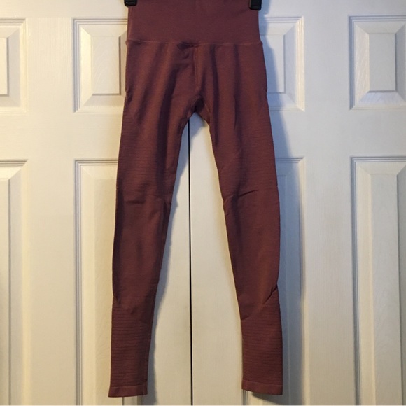 Alphalete Mauve Leggings Size Small - Picture 4 of 14